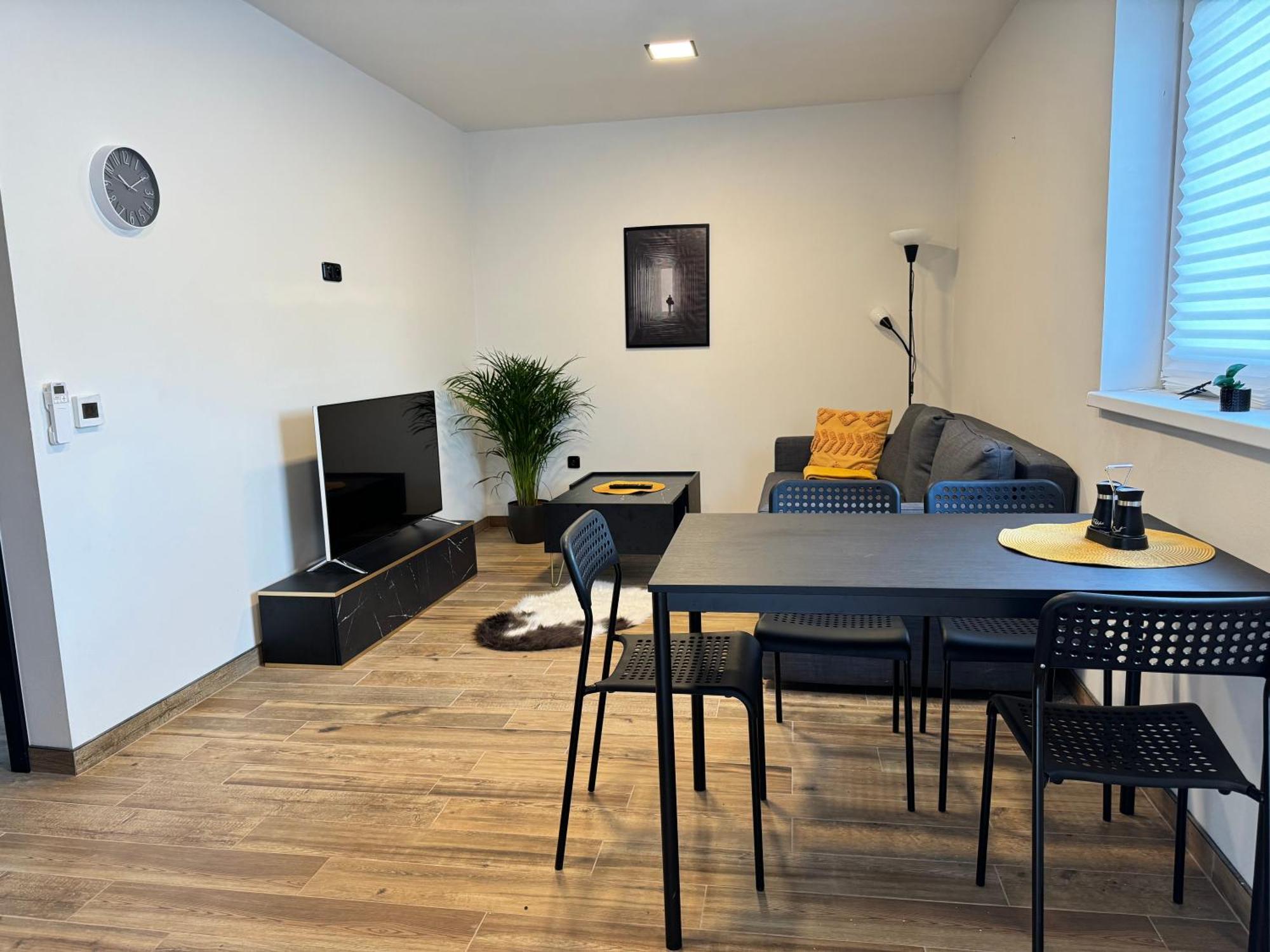 J One Apartmany Pardubice Exterior photo